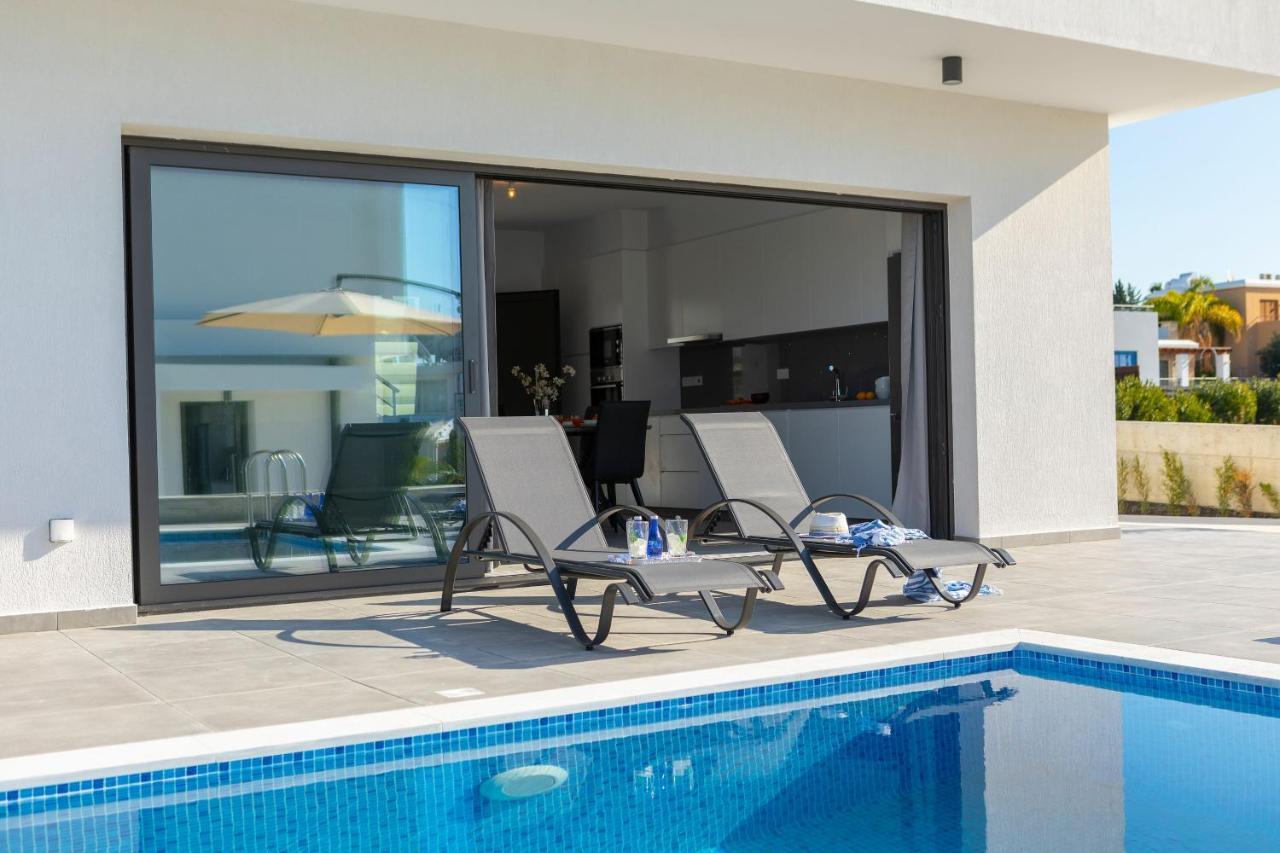 Villa Marlene, Walking Distance To Coral Beach! ペイヤ エクステリア 写真